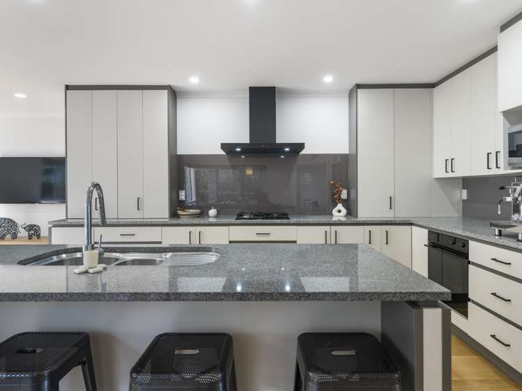 5 Chard Place Flat Bush_10