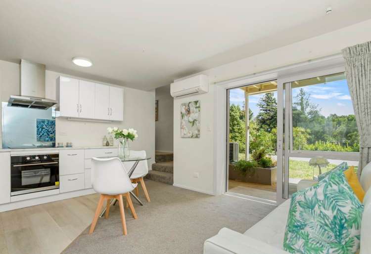 8A Eastglen Road_0