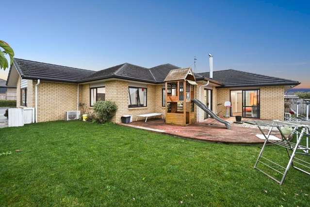 14 Castleton Way 2743_1