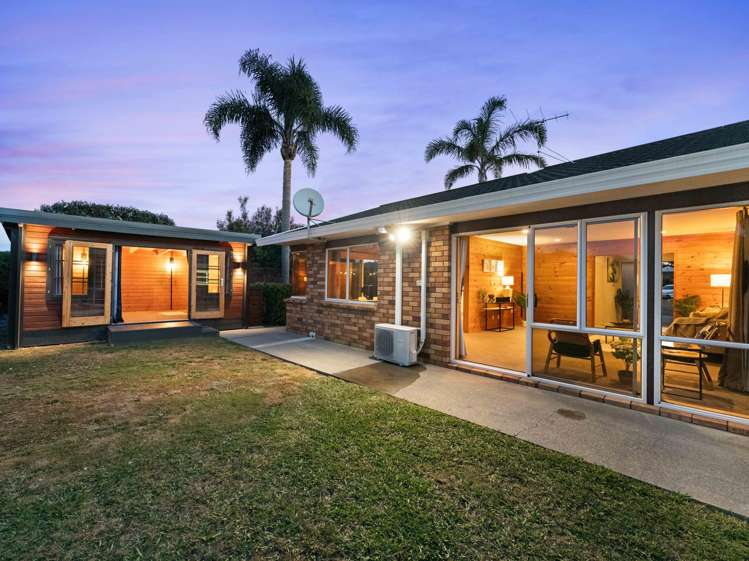 11 Graham Tagg Close Pahurehure_3