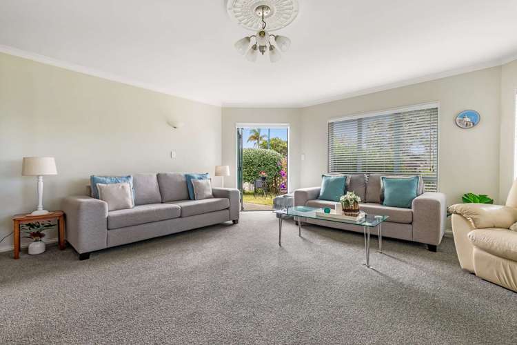 2 Newport Key Papamoa_11