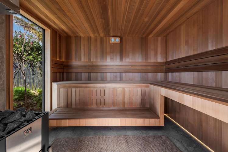 10 Charles Dickens Drive Mellons Bay_2