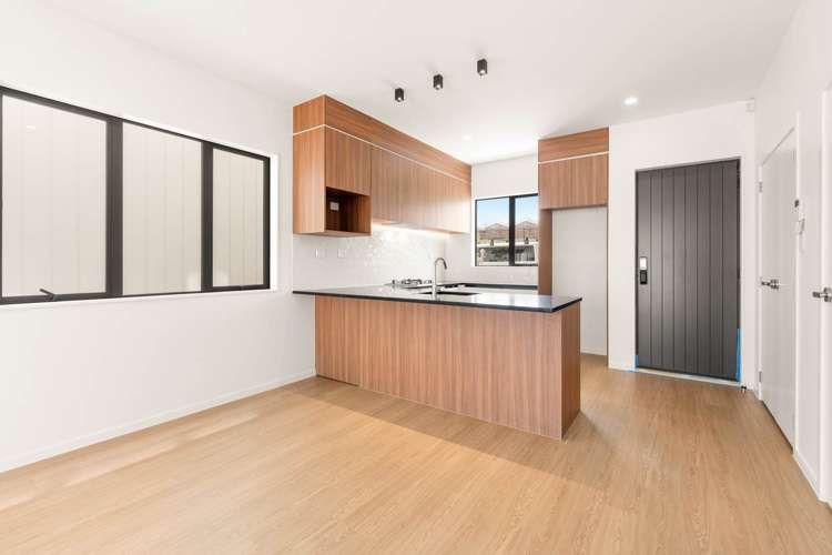 16 Toetoe Street Westgate_6