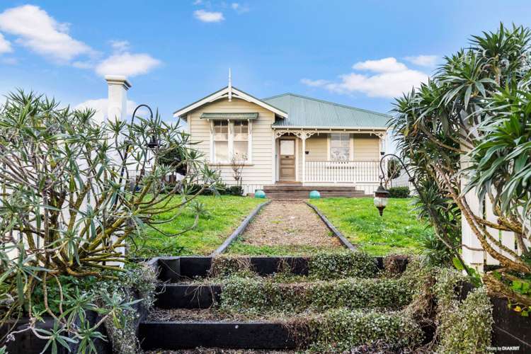 300 Kingseat Road Kingseat_17