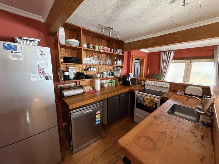 239 High Street Dannevirke_5