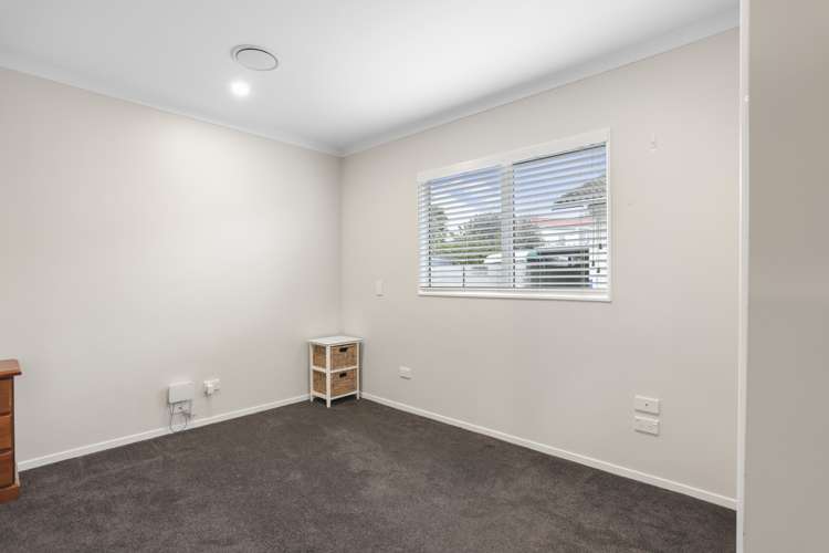2/140a Hepburn Road Glendene_18