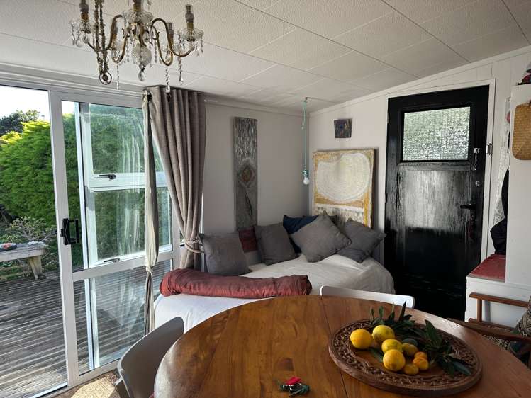 15 Ocean View Crescent Rakino Island_11