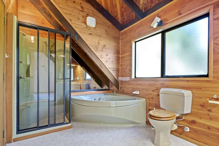 240 Konini Road Titirangi_16