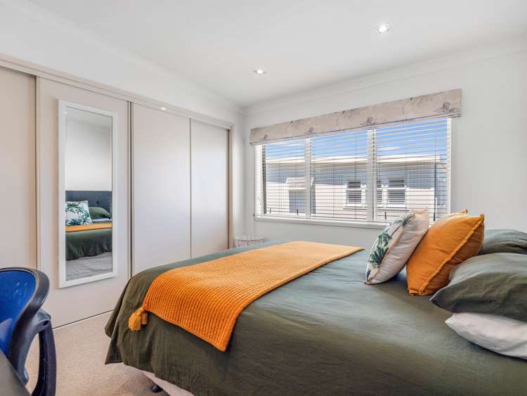 5 Eaves Bush Parade Orewa_8