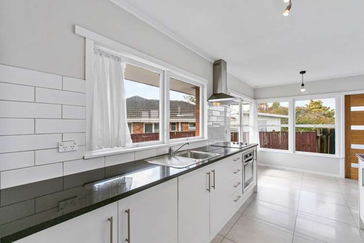4 Clayton Road Manurewa_6