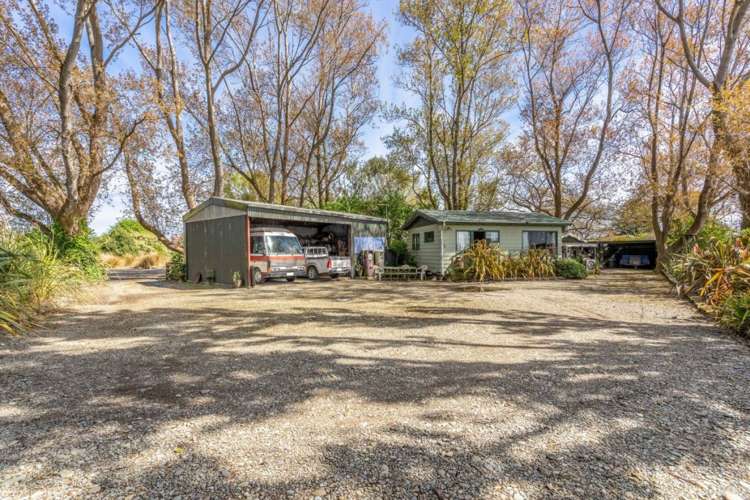 779 Queens Drive Waikiwi_34