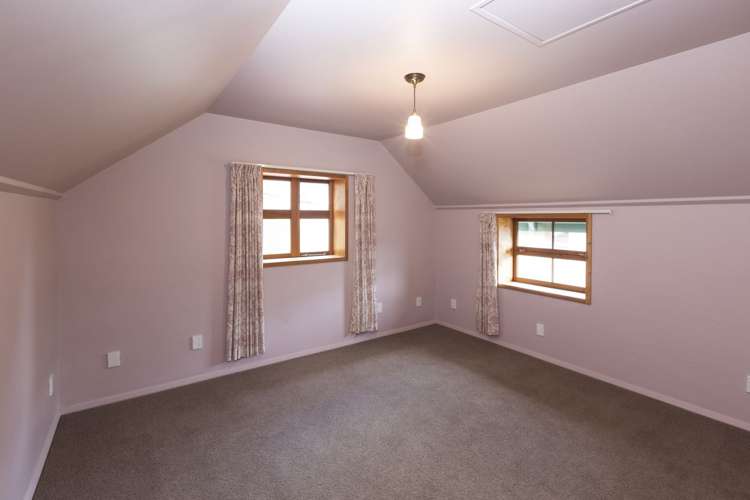 19 Bruce Terrace Akaroa_32