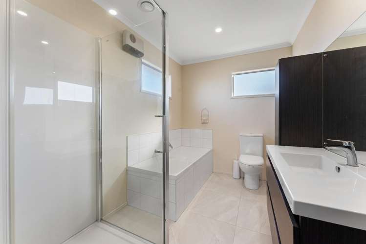 8 St Johns Heights Otamatea_13