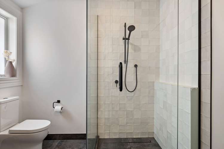 11 Miro Street Takaro_16