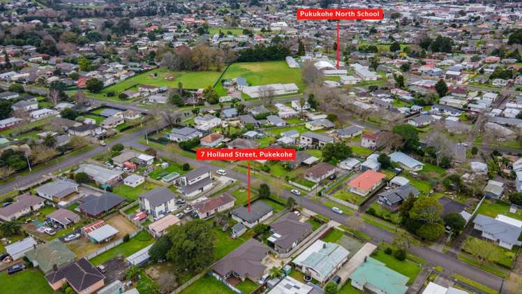 7 HOLLAND STREET Pukekohe_3