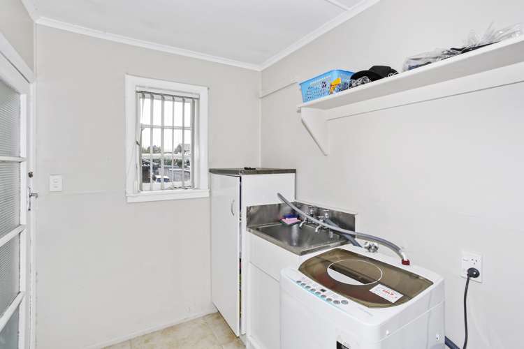 52 Churchill Avenue Manurewa_15