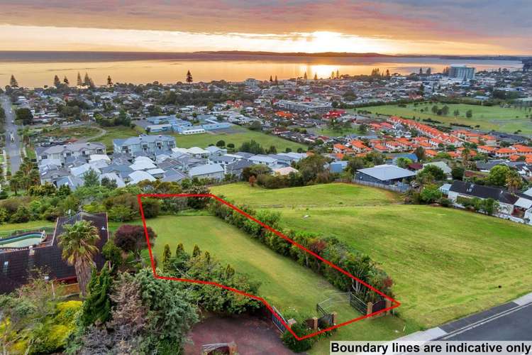 83 West Hoe Heights Orewa_13