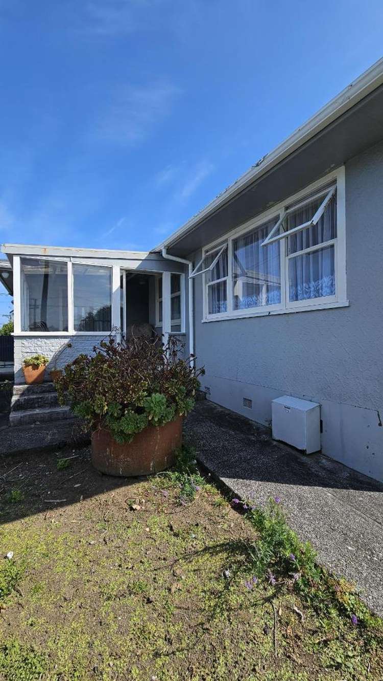 2 Ranfurly Street Waitara_15