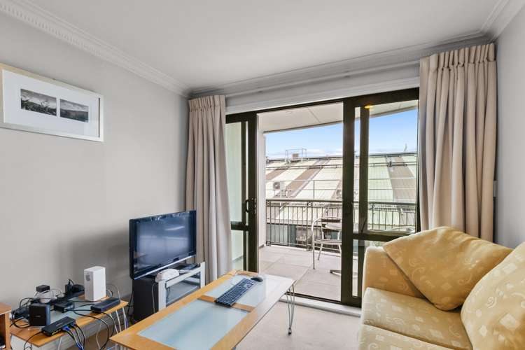 3A/118 Gladstone Road_2