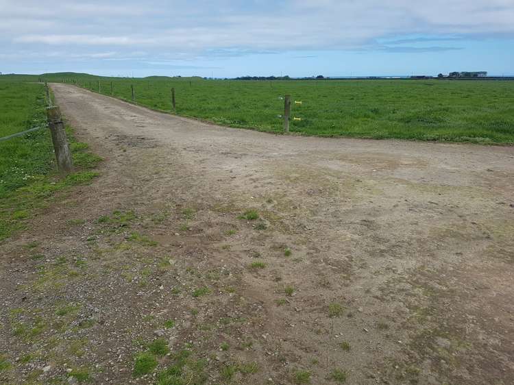 6 Perth Road Okato_14