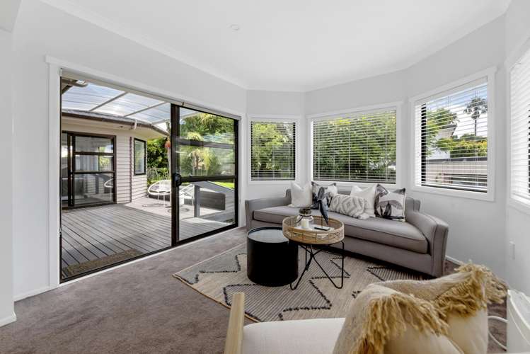 17 Eastern Beach Road Eastern Beach_2