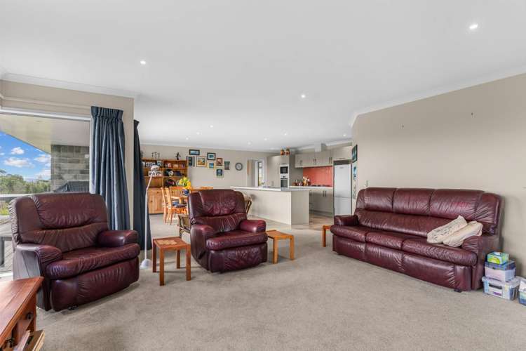 18 Kihi Place Ruakaka_11