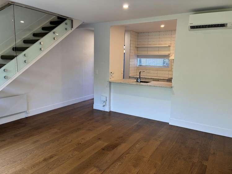 9/32c Ballarat Street 1660_1