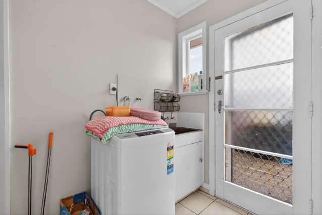 1 Isabel Grove Wainuiomata_4