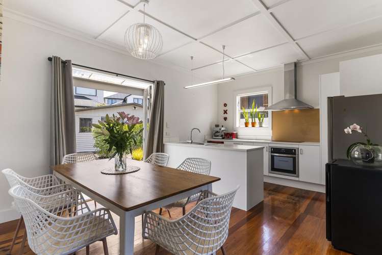 64 Premier Avenue Point Chevalier_13