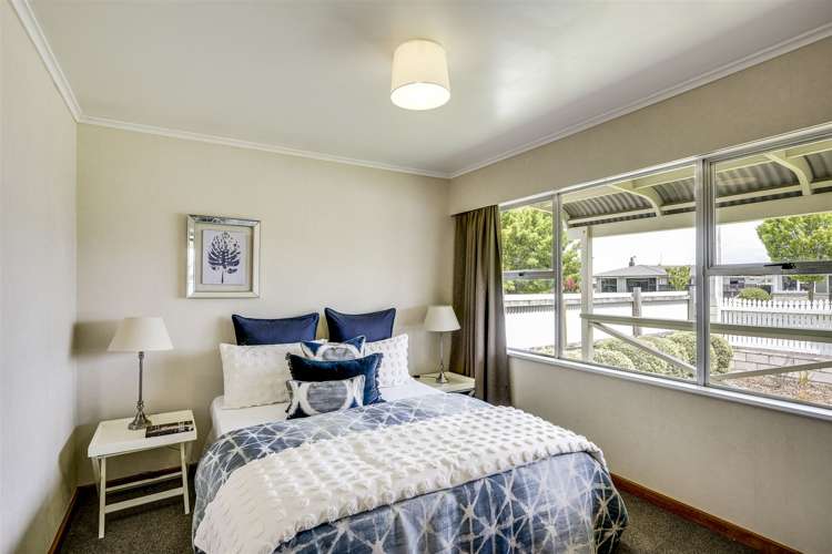 86 Wycliffe Street Onekawa_8