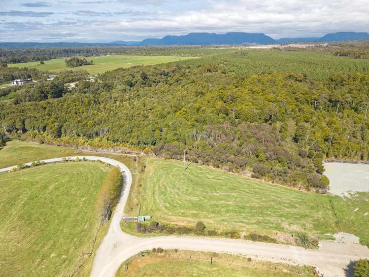 8 Chesterfield Road Awatuna_13