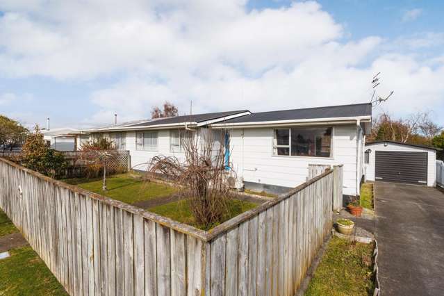 29 Ferndale Place Feilding_1