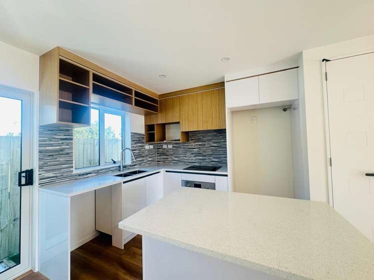 115 Luke Street East 10057_11