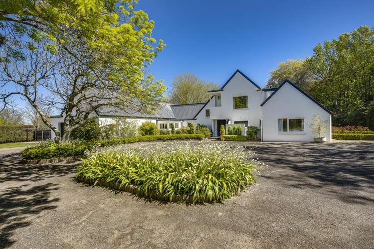 'Lochiel' - 105 Longlands Road West Longlands_6