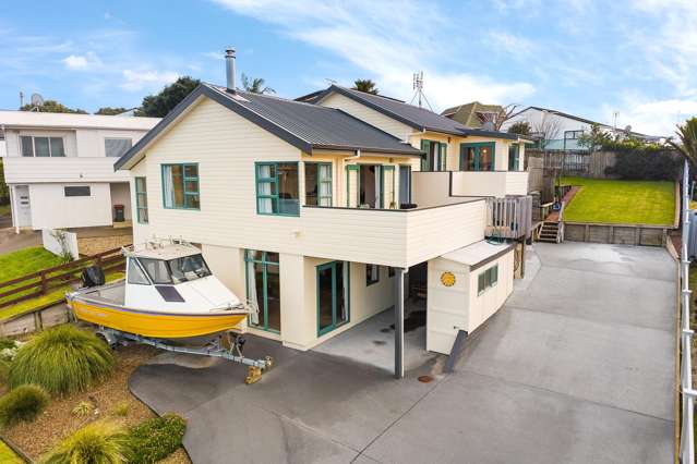 LIGHTS OF KAWAU