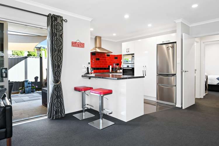 60 Stan Heather Drive Glenview_7