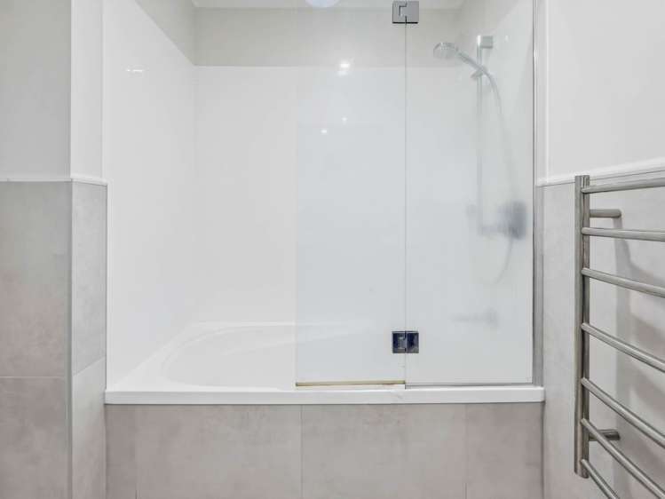 35 Pencaitland Drive Flat Bush_13