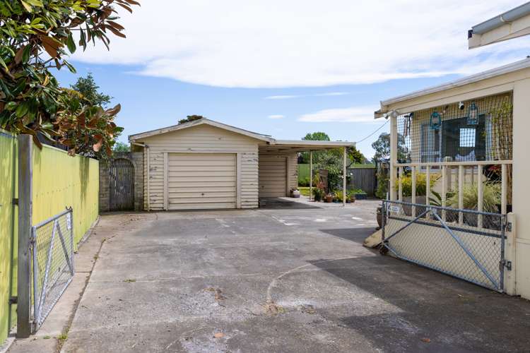 14 Sutton Avenue Clive_16