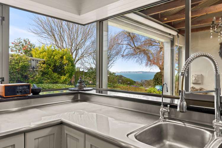 10 Lighthouse Road Bluff Hill_12