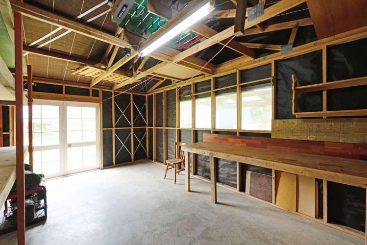 60 South Makara Road Makara_26