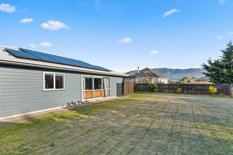 5 McKerrow Place Featherston_16
