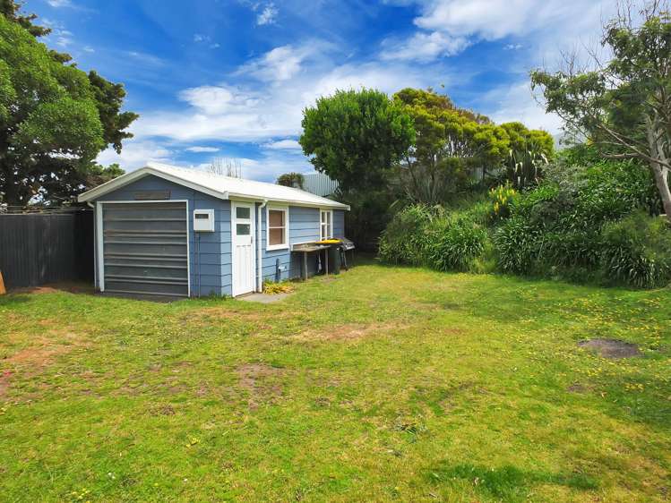 11 Fabrin Street Foxton Beach_18