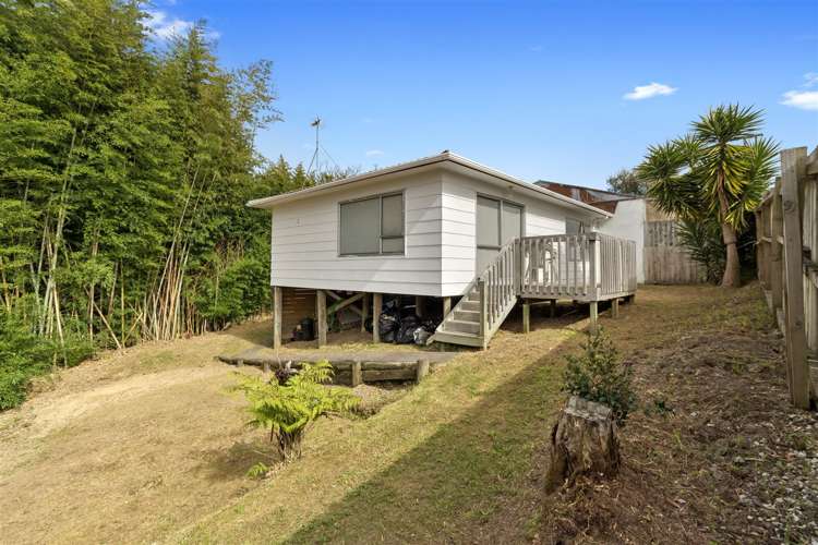 2/111 Tirimoana Road Te Atatu South_9