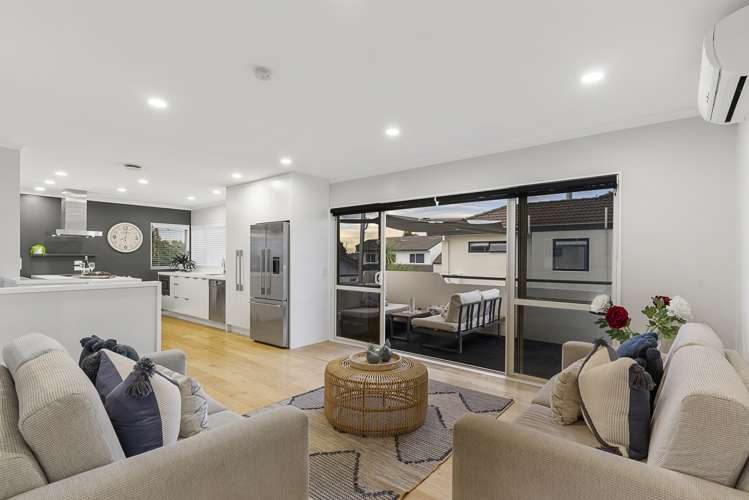 56 Hattaway Avenue Bucklands Beach_8