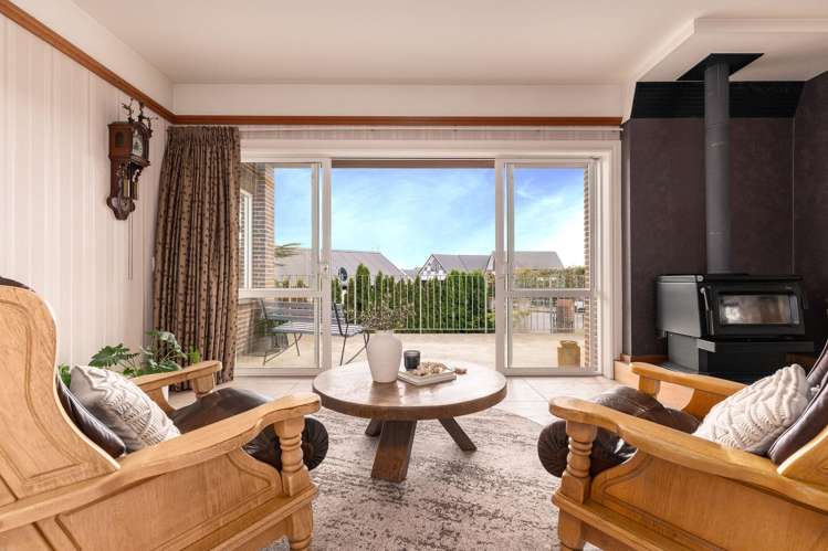 7 Nederland Avenue Burwood_10