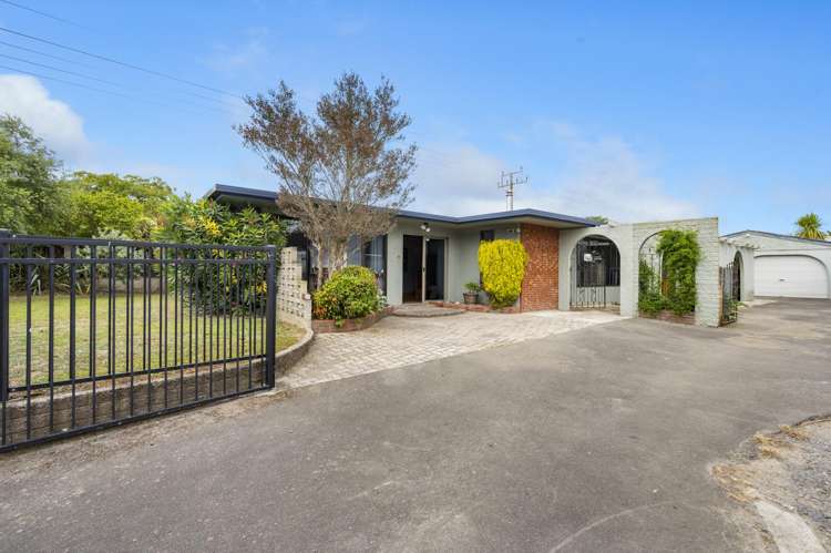 165 Chatham Road Flaxmere_18