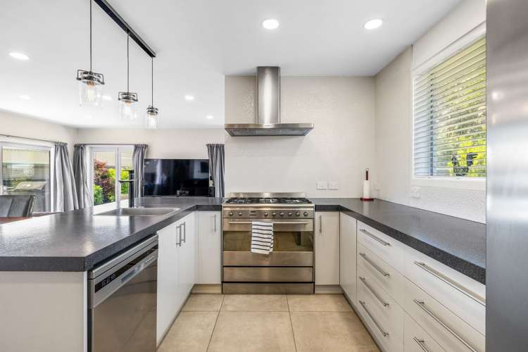 28 Sapphire Street Casebrook_3