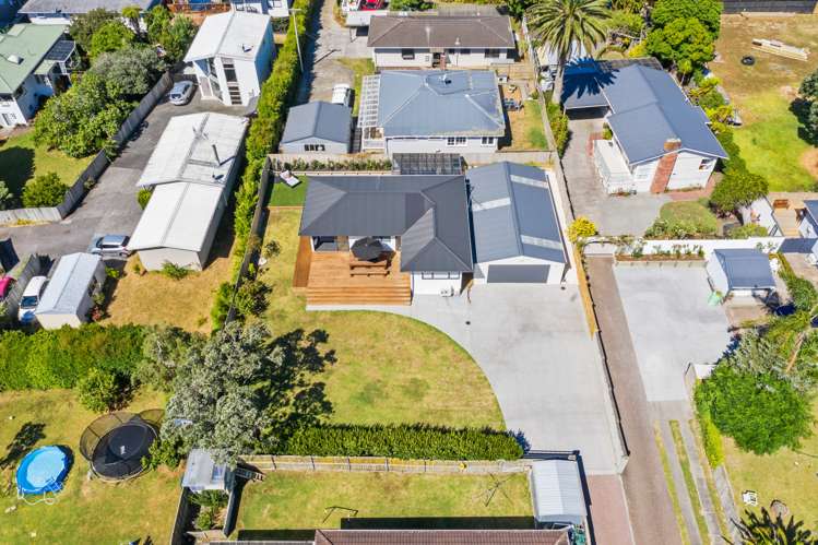 8 Hellyers Street Birkdale_20