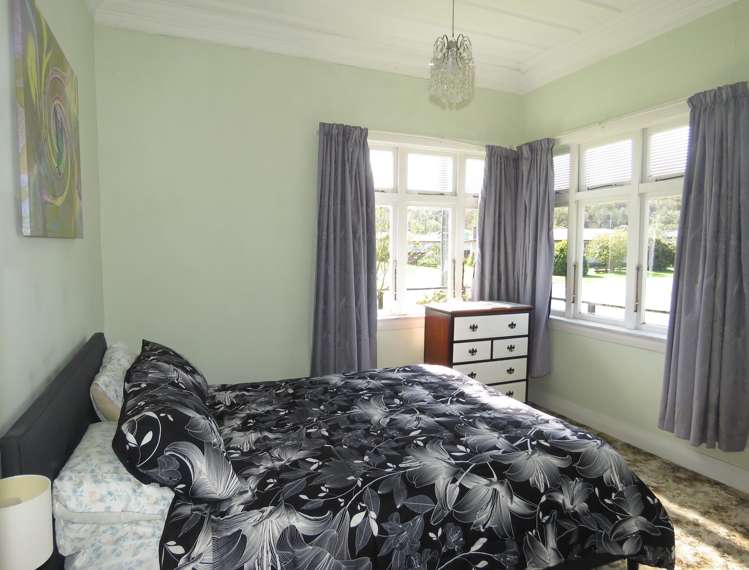 8 Ranft Street Reefton_4