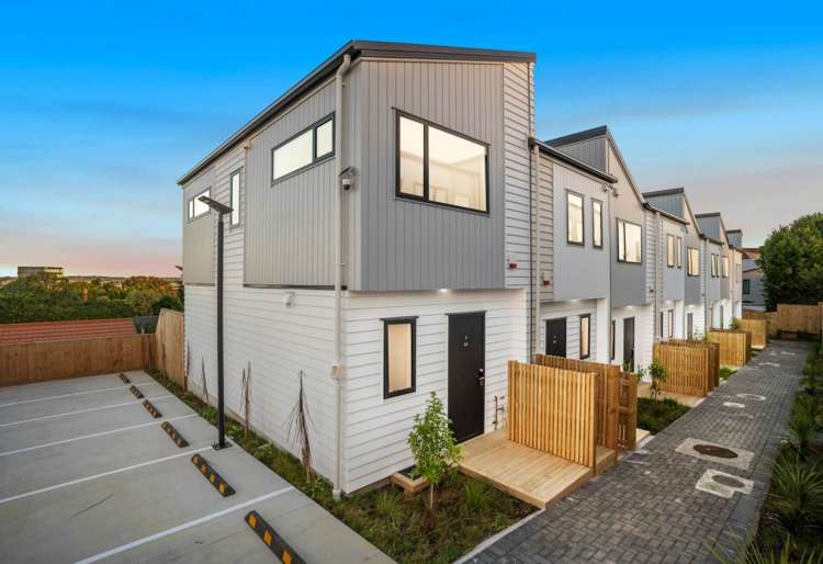 10/58 Hamlin Road_0